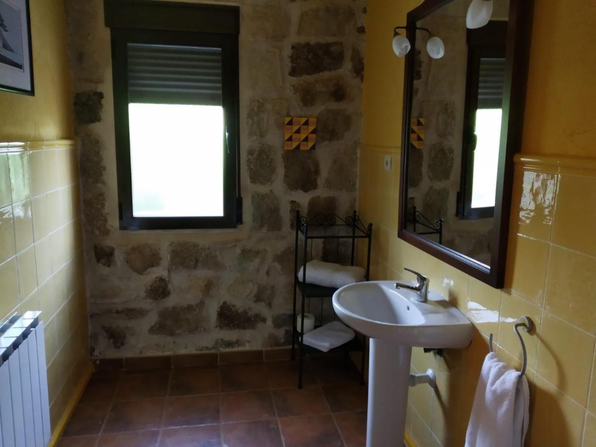הוילה בורגונדו Viv. De Uso Turistico Fuente El Tejo - Casa Ana מראה חיצוני תמונה