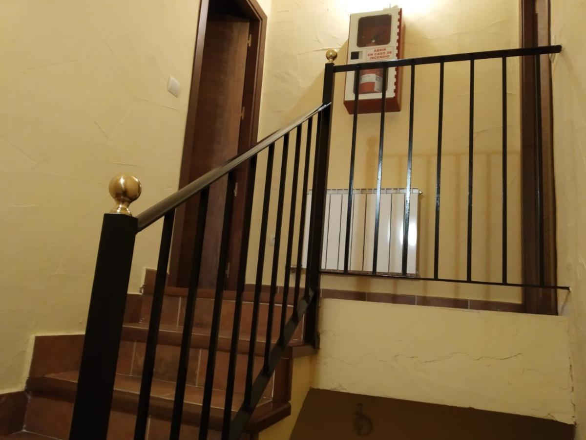 הוילה בורגונדו Viv. De Uso Turistico Fuente El Tejo - Casa Ana מראה חיצוני תמונה